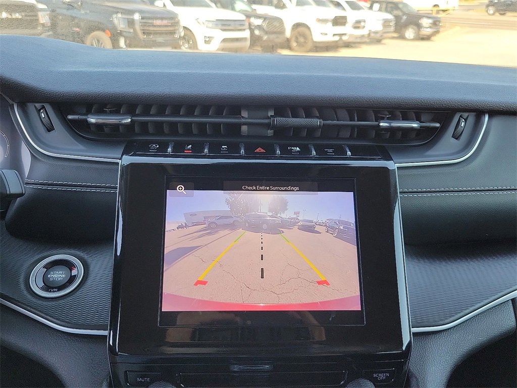 Used 2023 Jeep Grand Cherokee L Laredo image 16