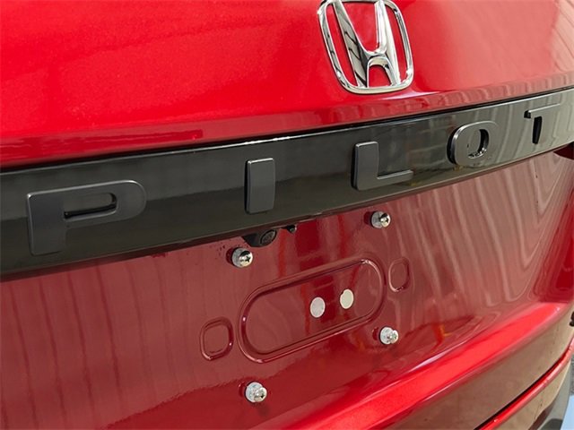 New 2025 Honda Pilot Sport image 5