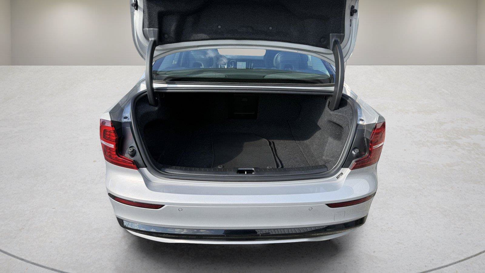 Used 2024 Volvo S60 B5 Core FWD image 22