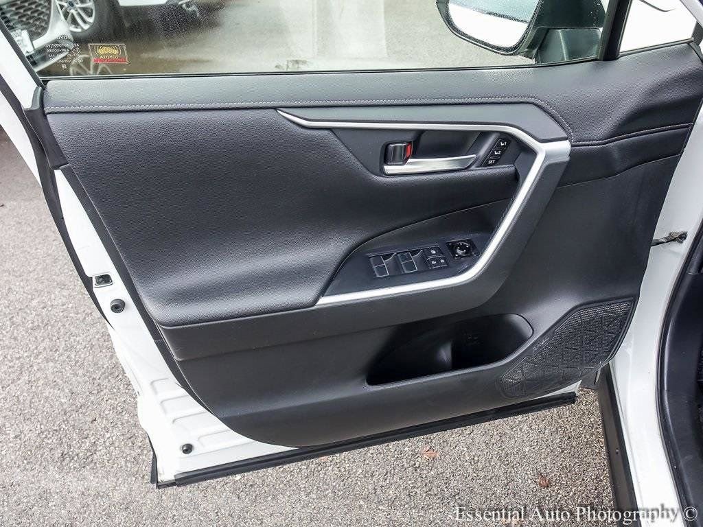 Used 2021 Toyota RAV4 Limited image 23