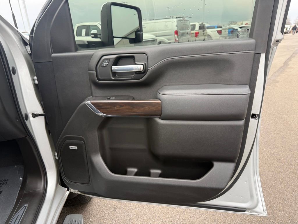 Used 2021 GMC Sierra 2500 SLT w/ SLT Premium Package image 23