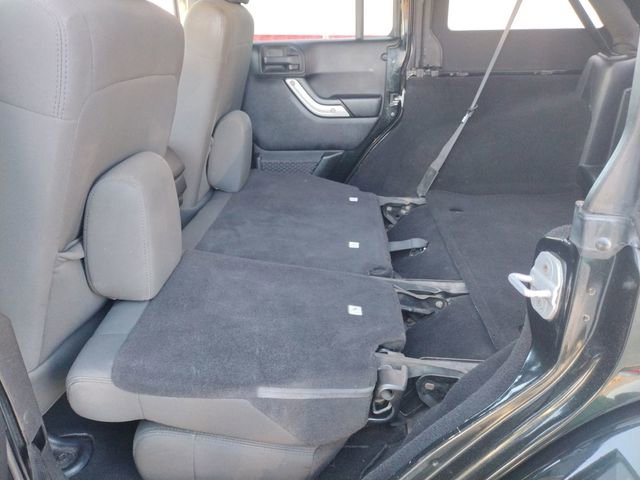 Used 2012 Jeep Wrangler Unlimited Sahara w/ Dual Top Group image 38