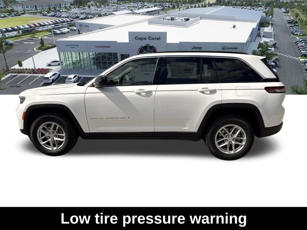 New 2026 Jeep Grand Cherokee Laredo AWD/4WD image 8