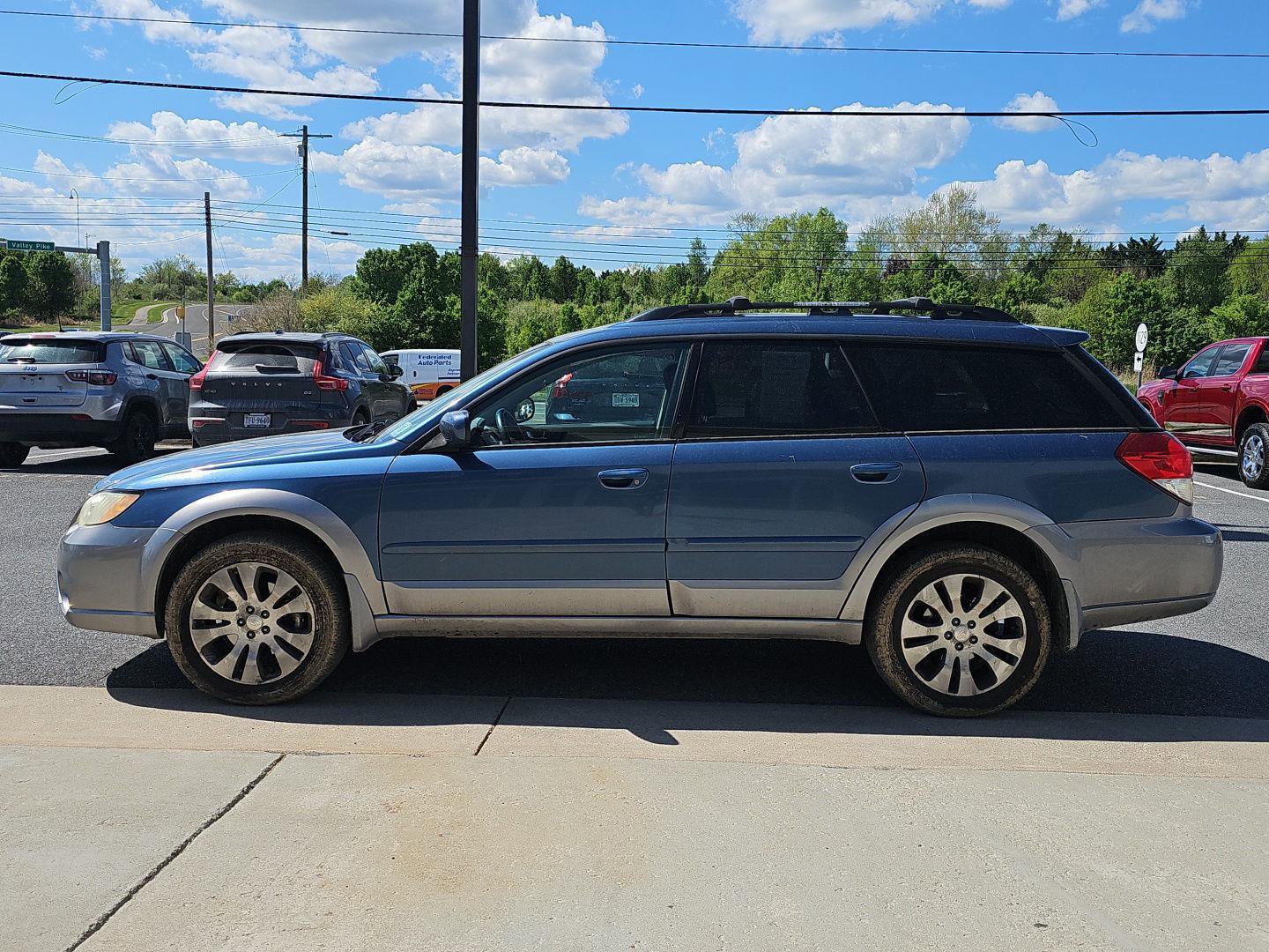 Used 2009 Subaru Outback 2.5i Limited image 3