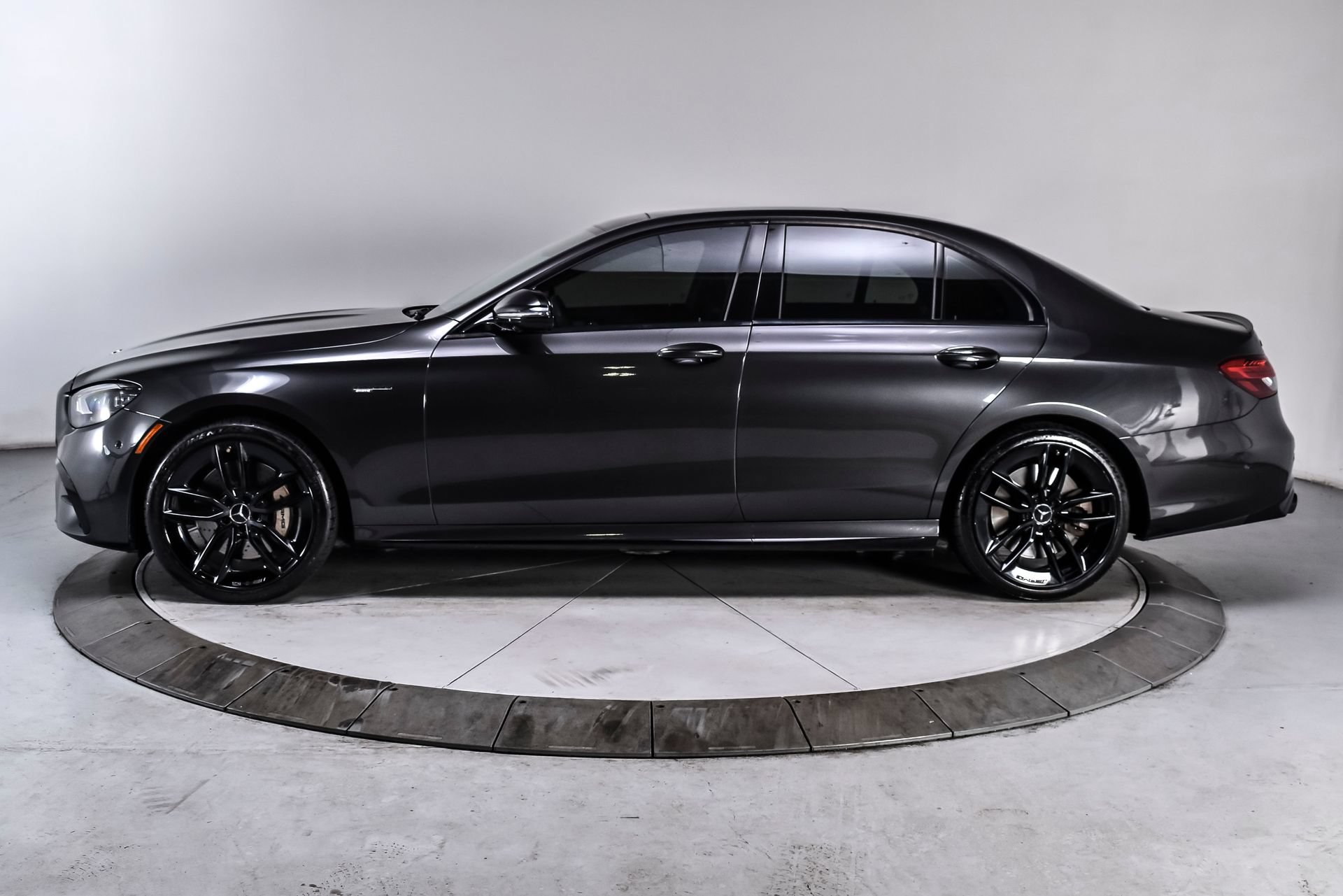 Used 2021 Mercedes-Benz E 53 AMG 4MATIC Sedan image 3