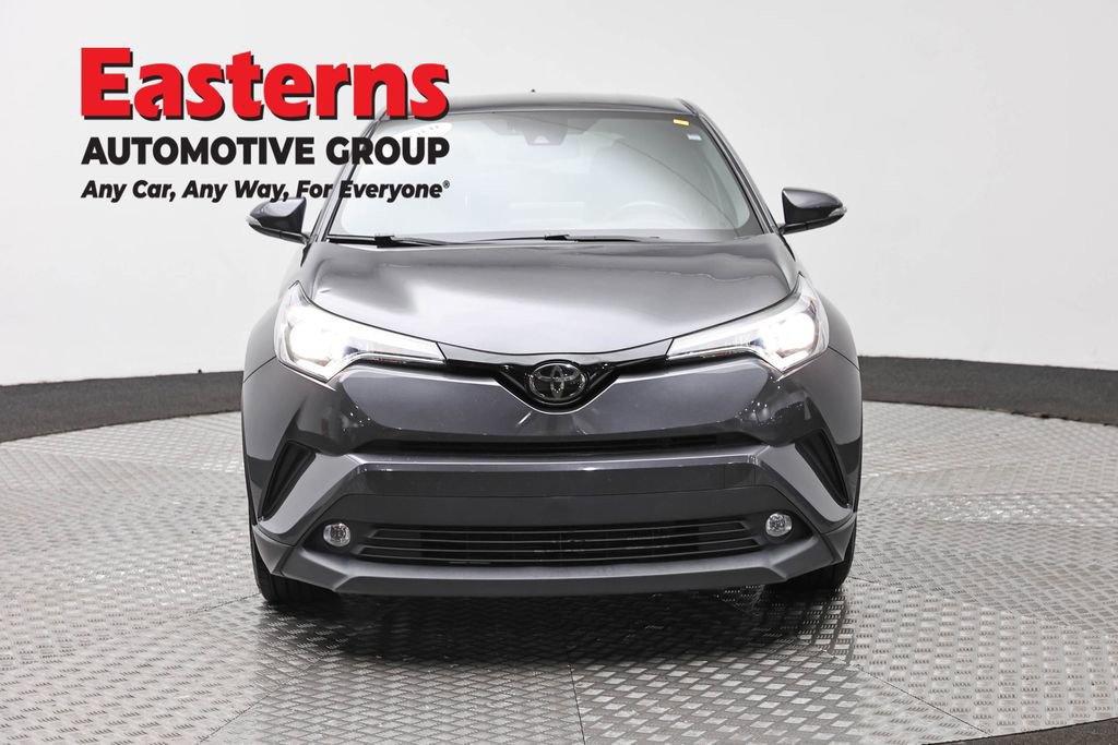 Used 2019 Toyota C-HR Limited FWD image 2