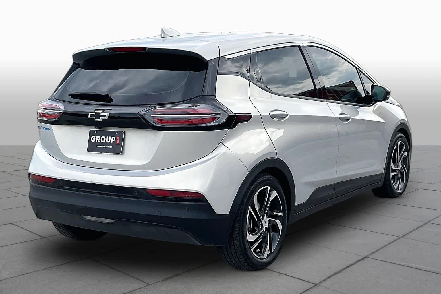 Certified 2023 Chevrolet Bolt LT w/ Infotainment Package FWD image 11
