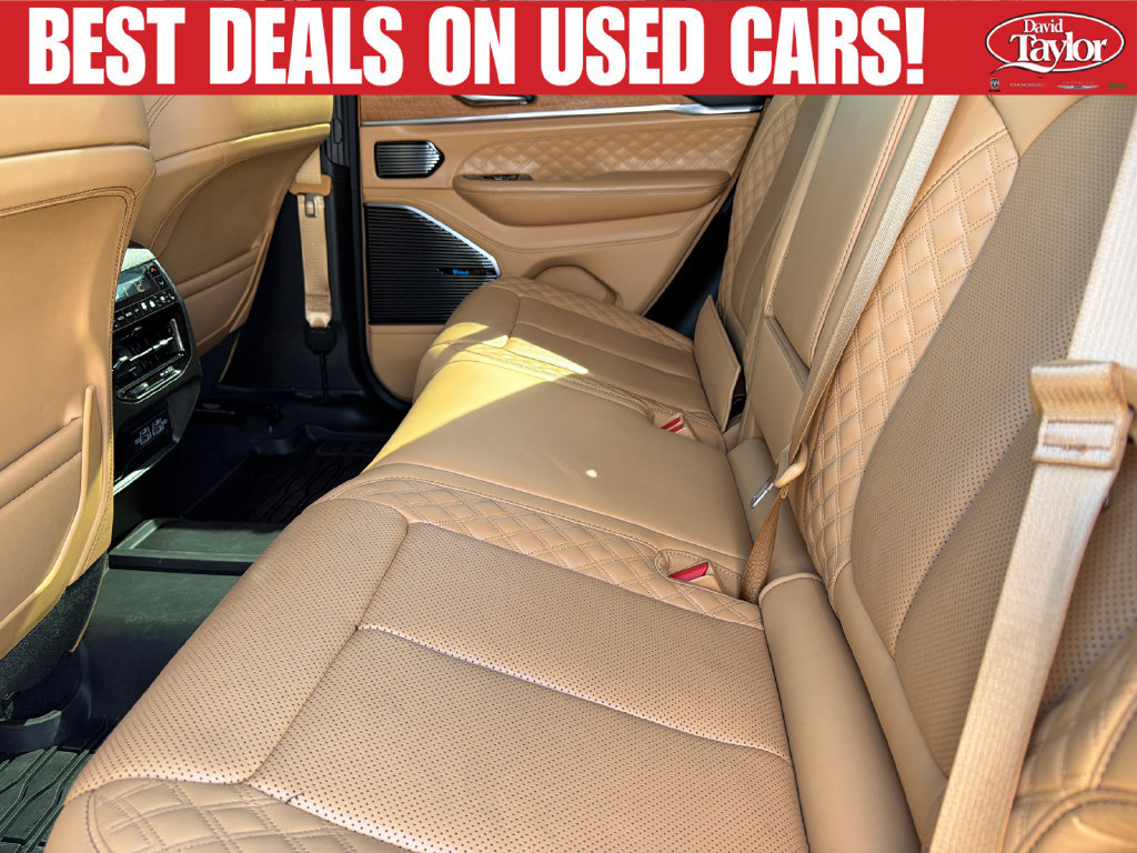 Used 2022 Jeep Grand Cherokee Summit AWD/4WD image 26