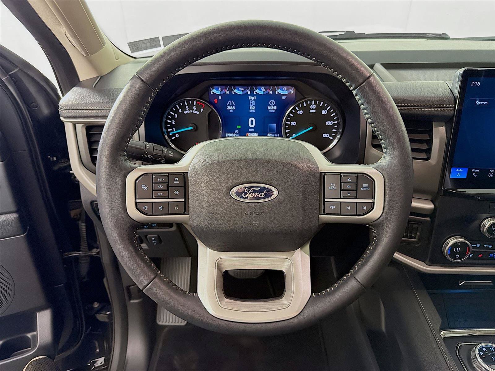 Used 2024 Ford Expedition Max XLT AWD/4WD image 3