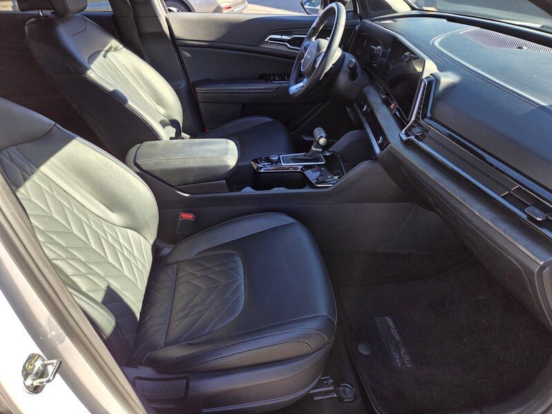 Certified 2023 Kia Sportage X-Line w/ X-Line Premium Package image 16