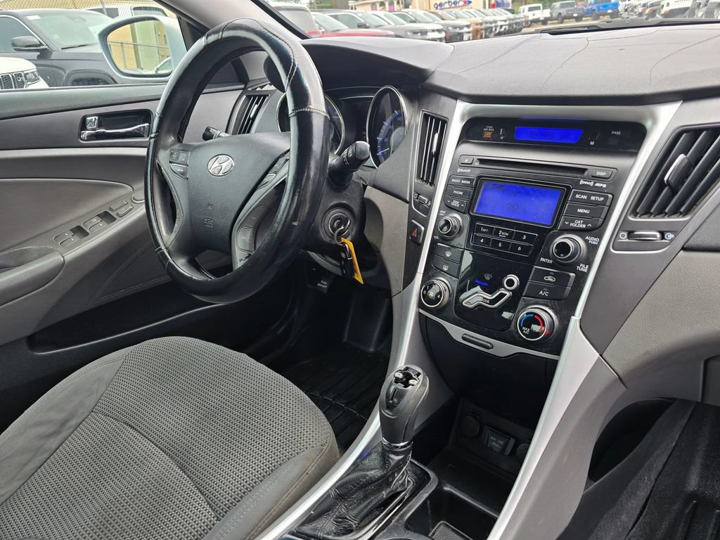 Used 2012 Hyundai Sonata GLS w/ Popular Equipment Pkg FWD image 11