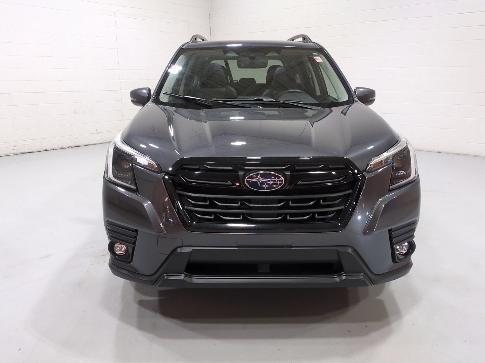 Certified 2024 Subaru Forester Limited w/ Pop Package 2 AWD/4WD image 9