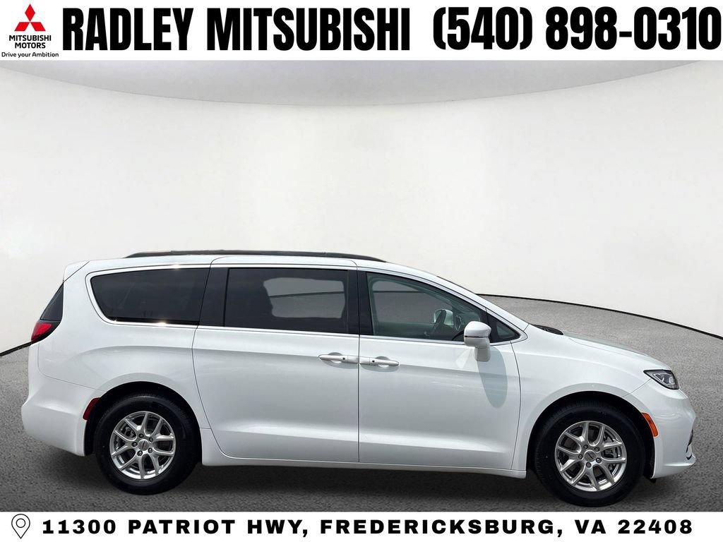 Used 2022 Chrysler Pacifica Touring-L FWD image 21