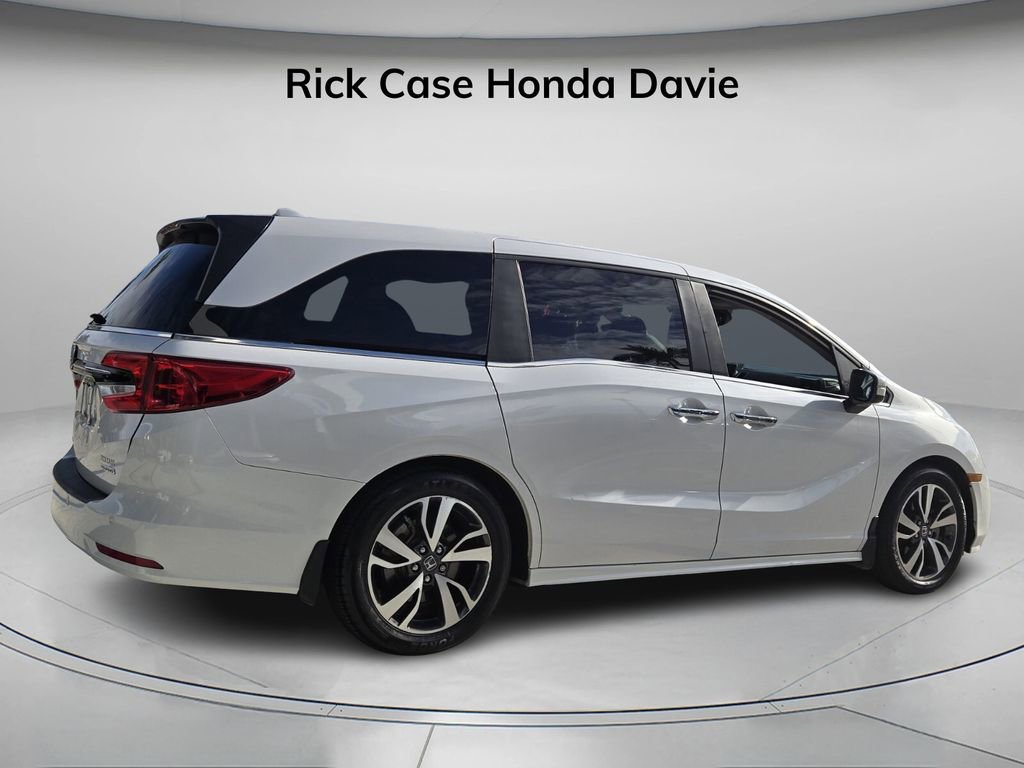 Certified 2024 Honda Odyssey Touring image 6