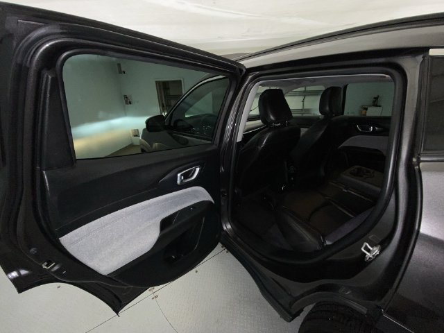 Used 2022 Jeep Compass Latitude AWD/4WD image 21