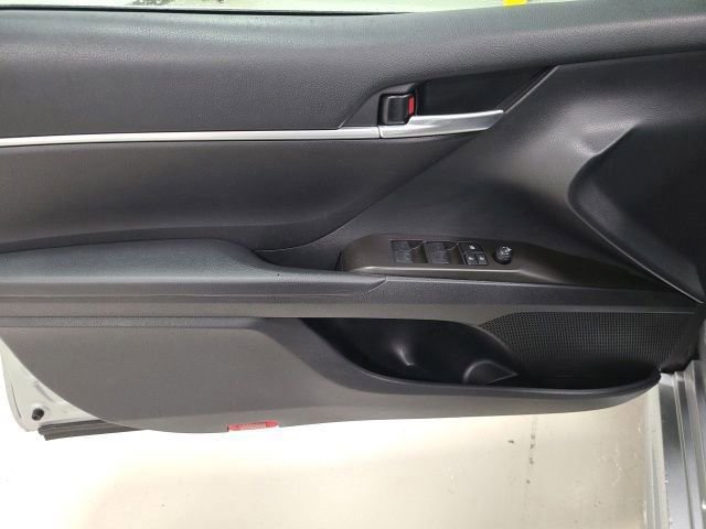 Used 2024 Toyota Camry SE FWD image 21