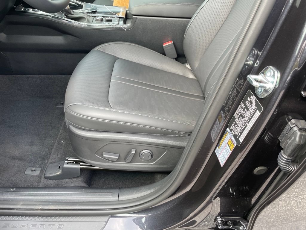 New 2026 Kia Sorento S AWD/4WD image 12