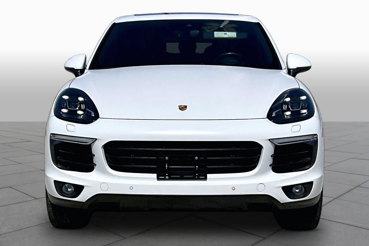 Used 2017 Porsche Cayenne Platinum Edition AWD/4WD image 3