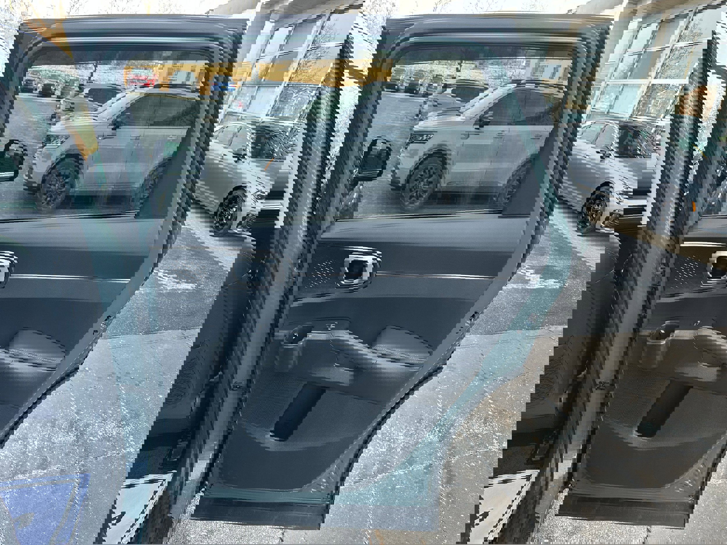 Used 2025 Kia Sorento EX image 27