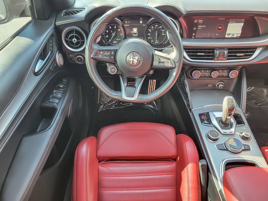 Used 2022 Alfa Romeo Stelvio Veloce AWD/4WD image 13