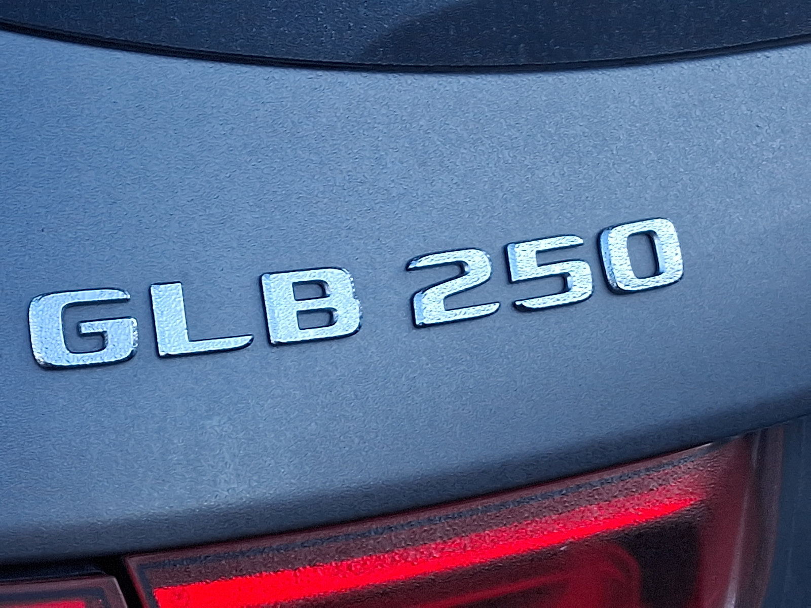 Used 2022 Mercedes-Benz GLB 250 image 4
