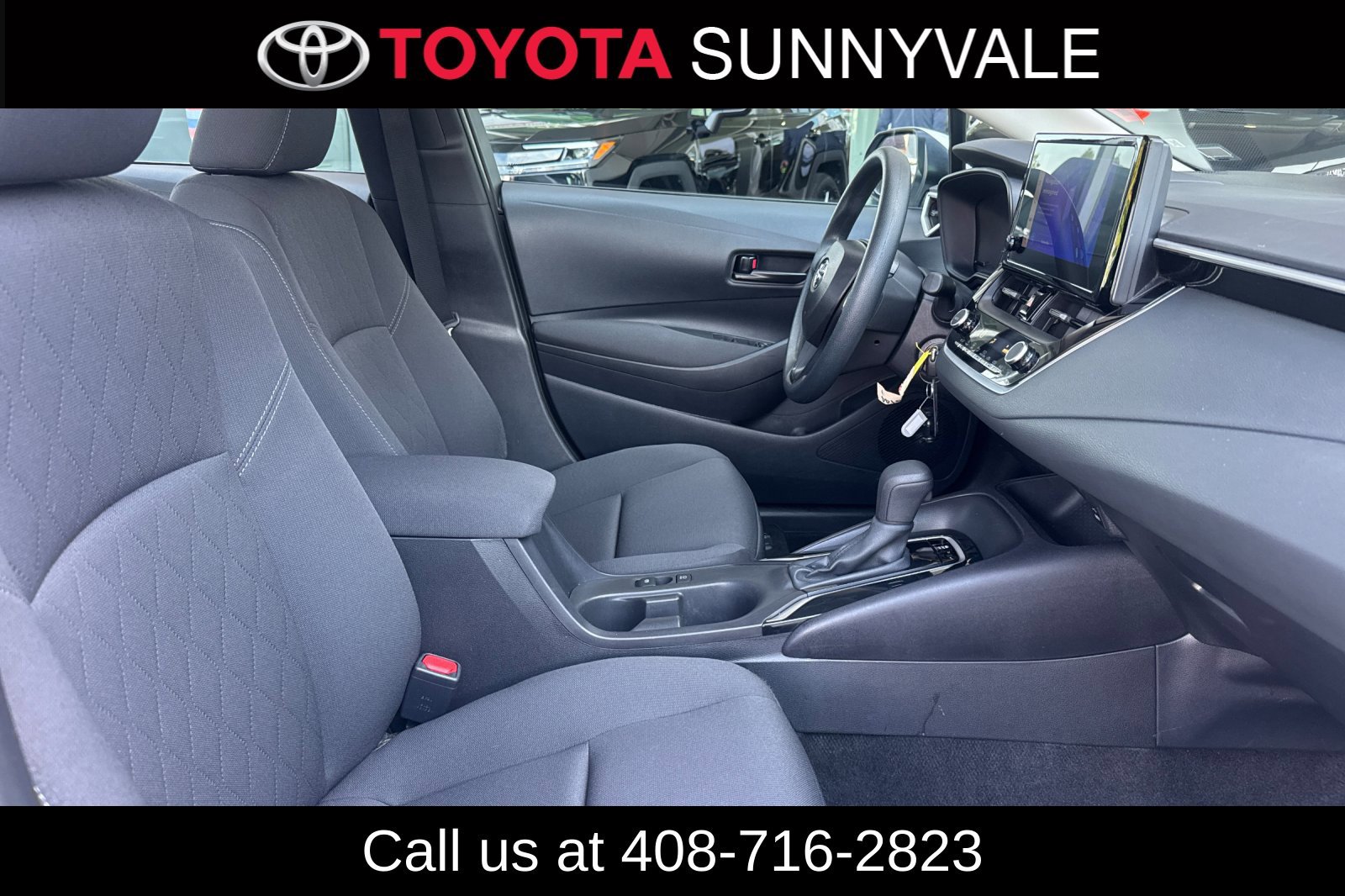 Used 2025 Toyota Corolla LE FWD image 28