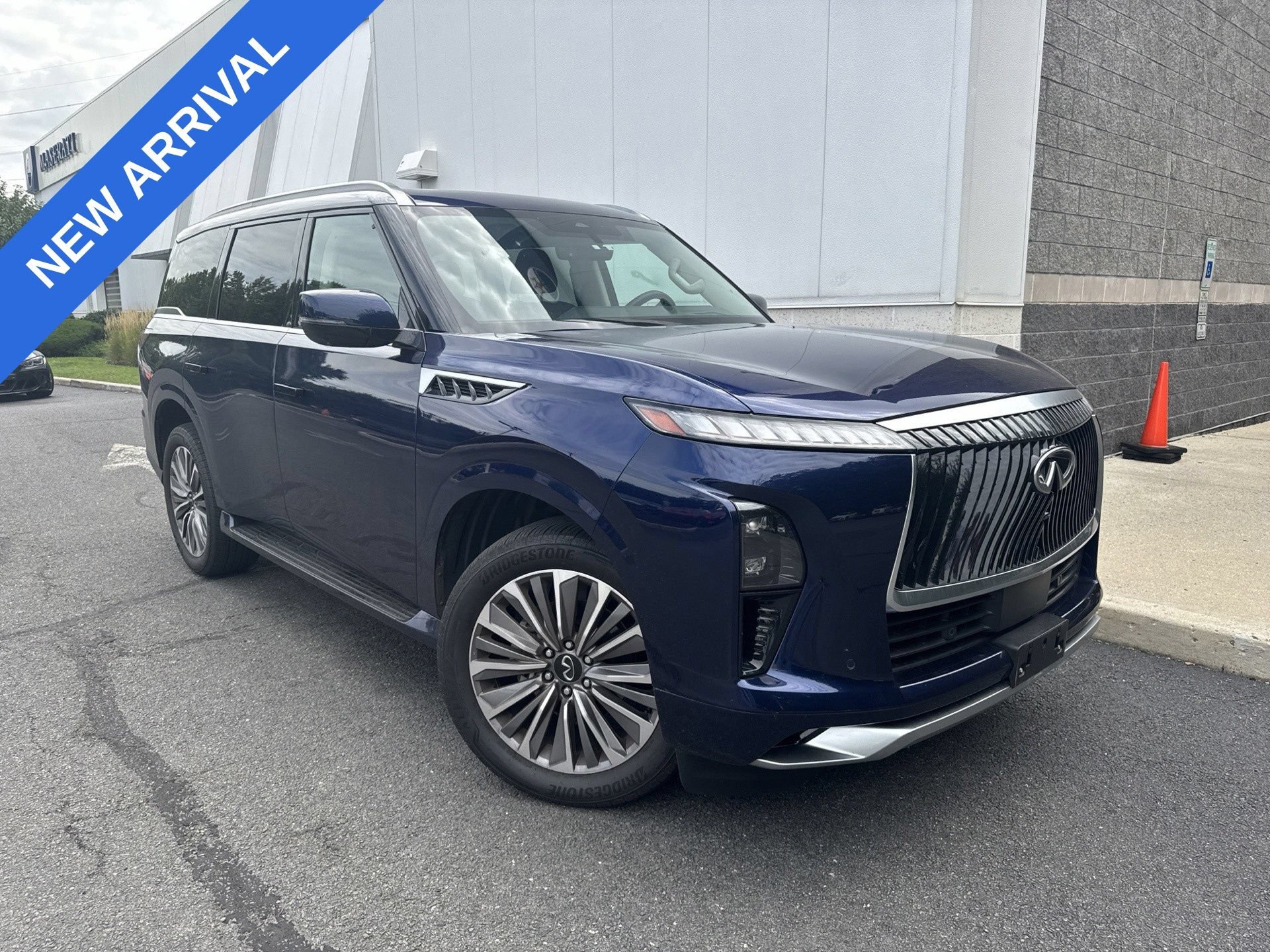 Used 2025 INFINITI QX80 Luxe