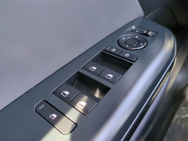 Used 2025 Kia K4 LXS image 21