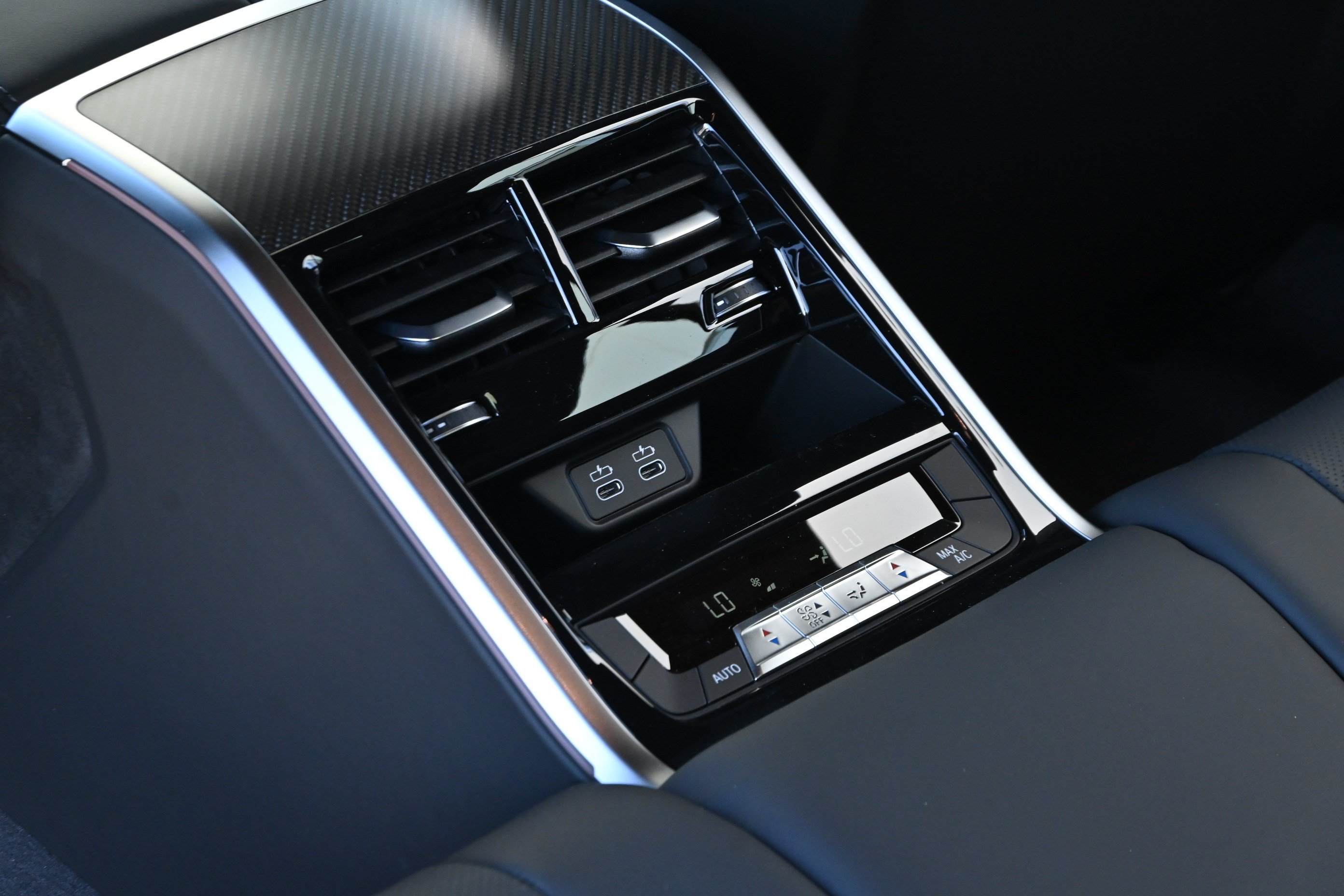 New 2026 BMW M850i xDrive AWD/4WD image 30