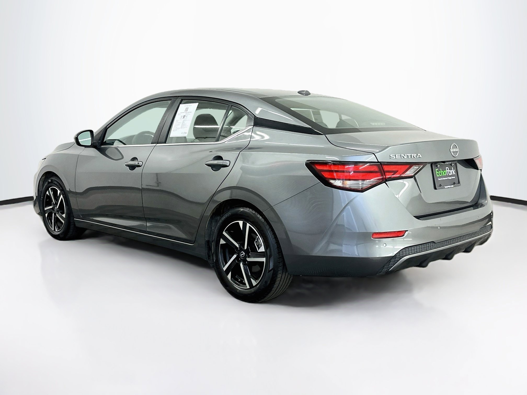 Used 2025 Nissan Sentra SV FWD image 5