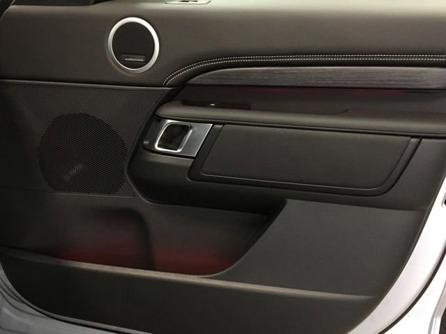 New 2023 Land Rover Discovery HSE R-Dynamic image 33