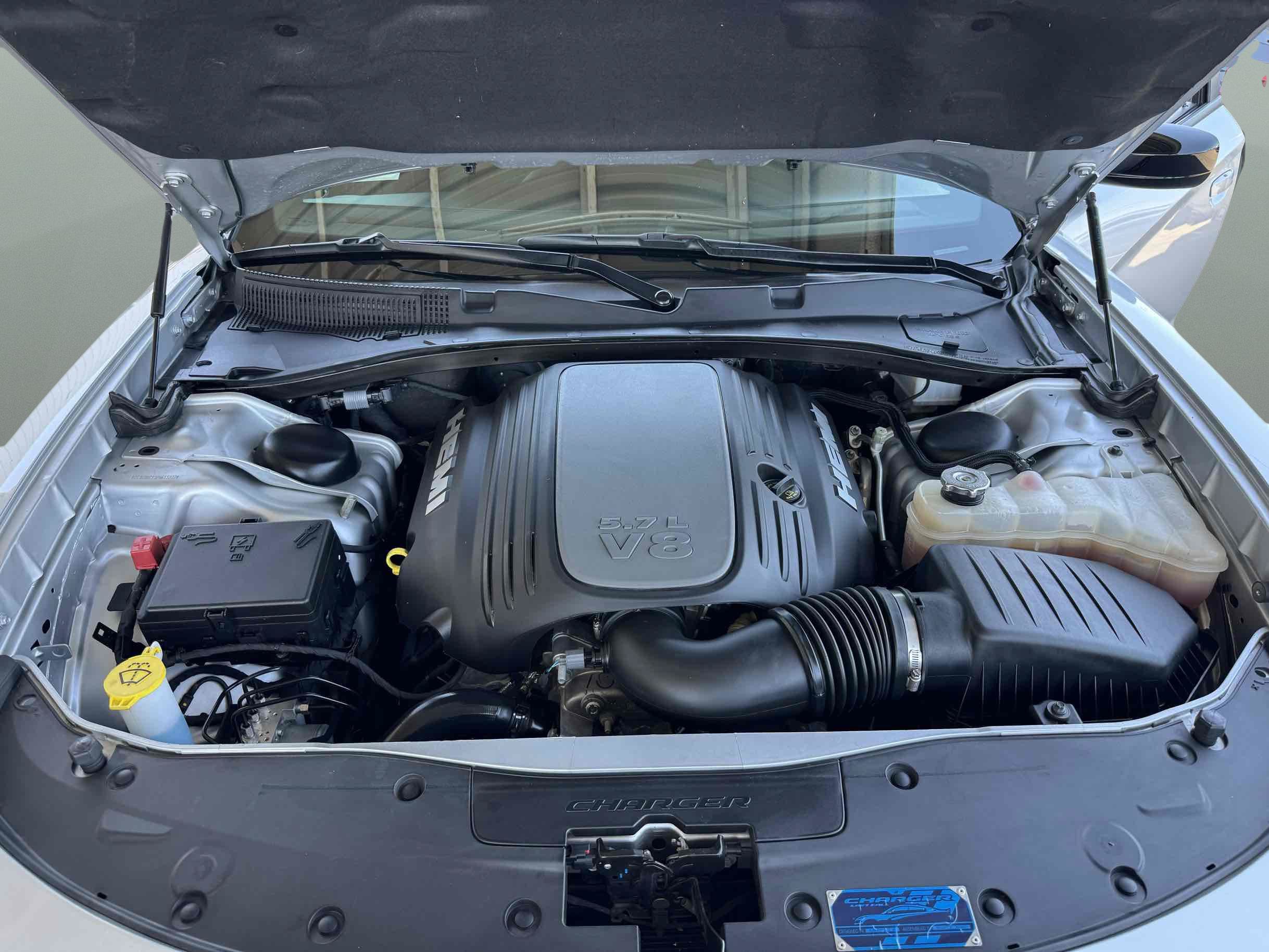Used 2023 Dodge Charger R/T w/ Plus Group RWD image 17