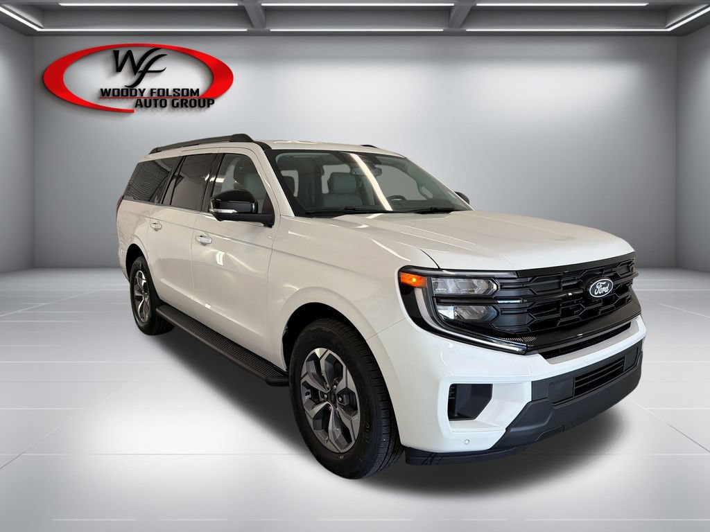 New 2027 Ford Expedition Max Active RWD image 3
