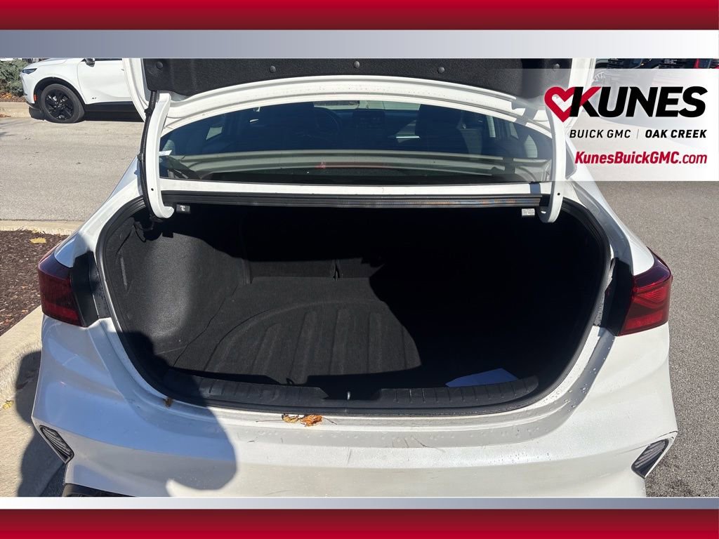 Used 2024 Kia Forte LXS image 7