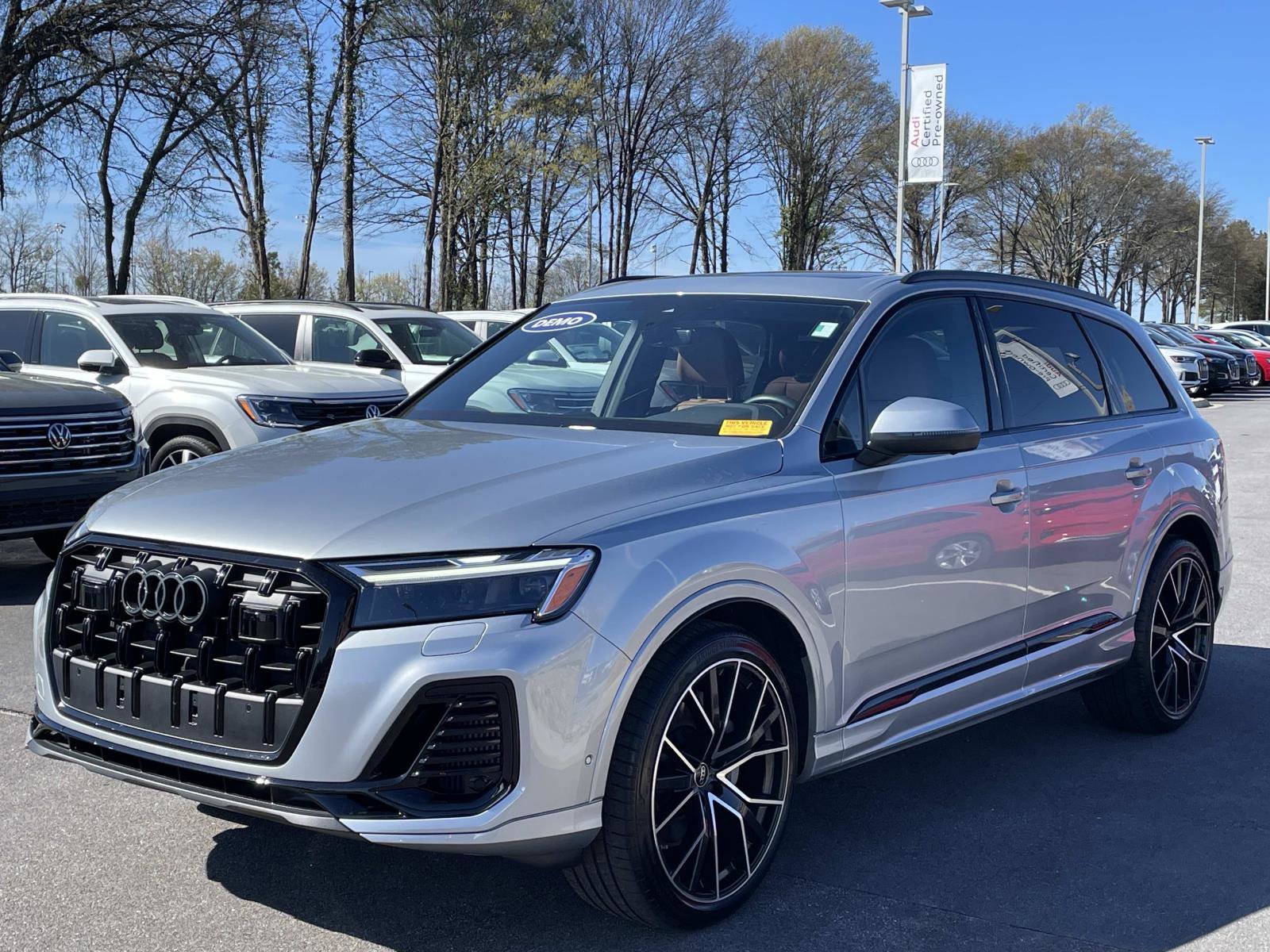 Used 2025 Audi Q7 3.0T Premium Plus w/ Premium Plus Package image 3