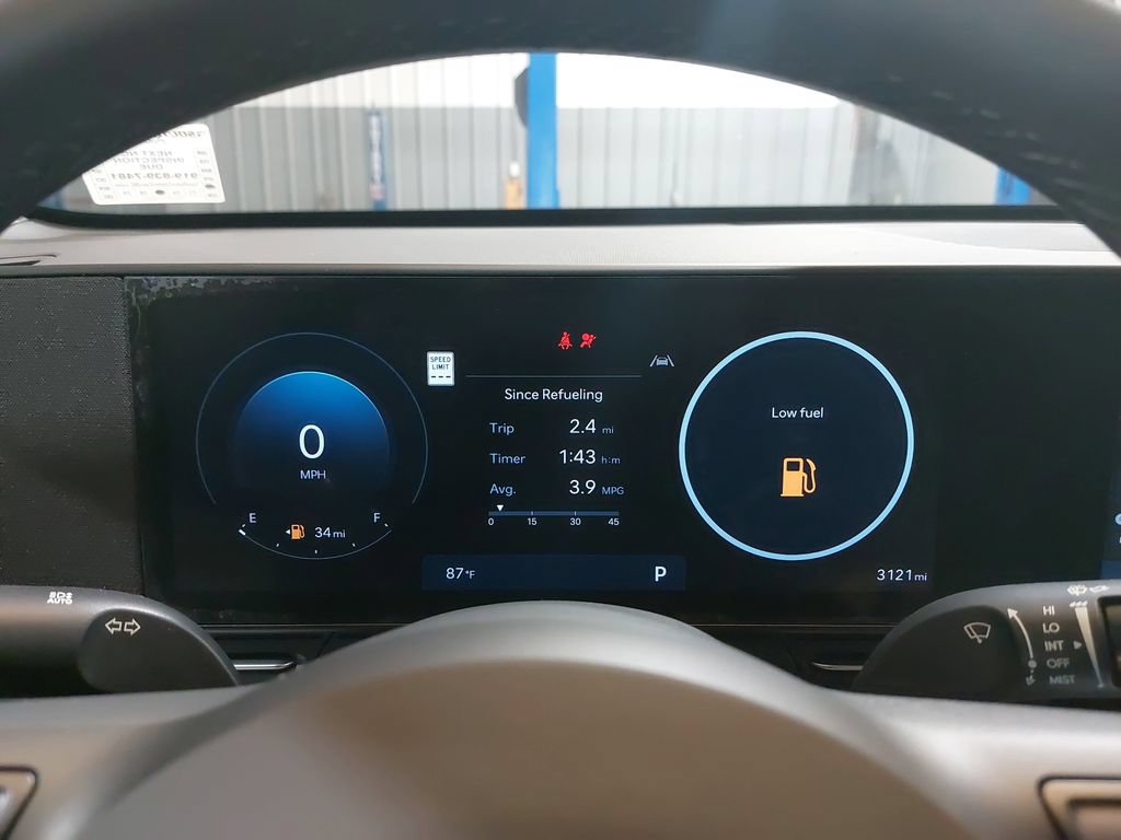 Certified 2025 Hyundai Kona SEL FWD image 18