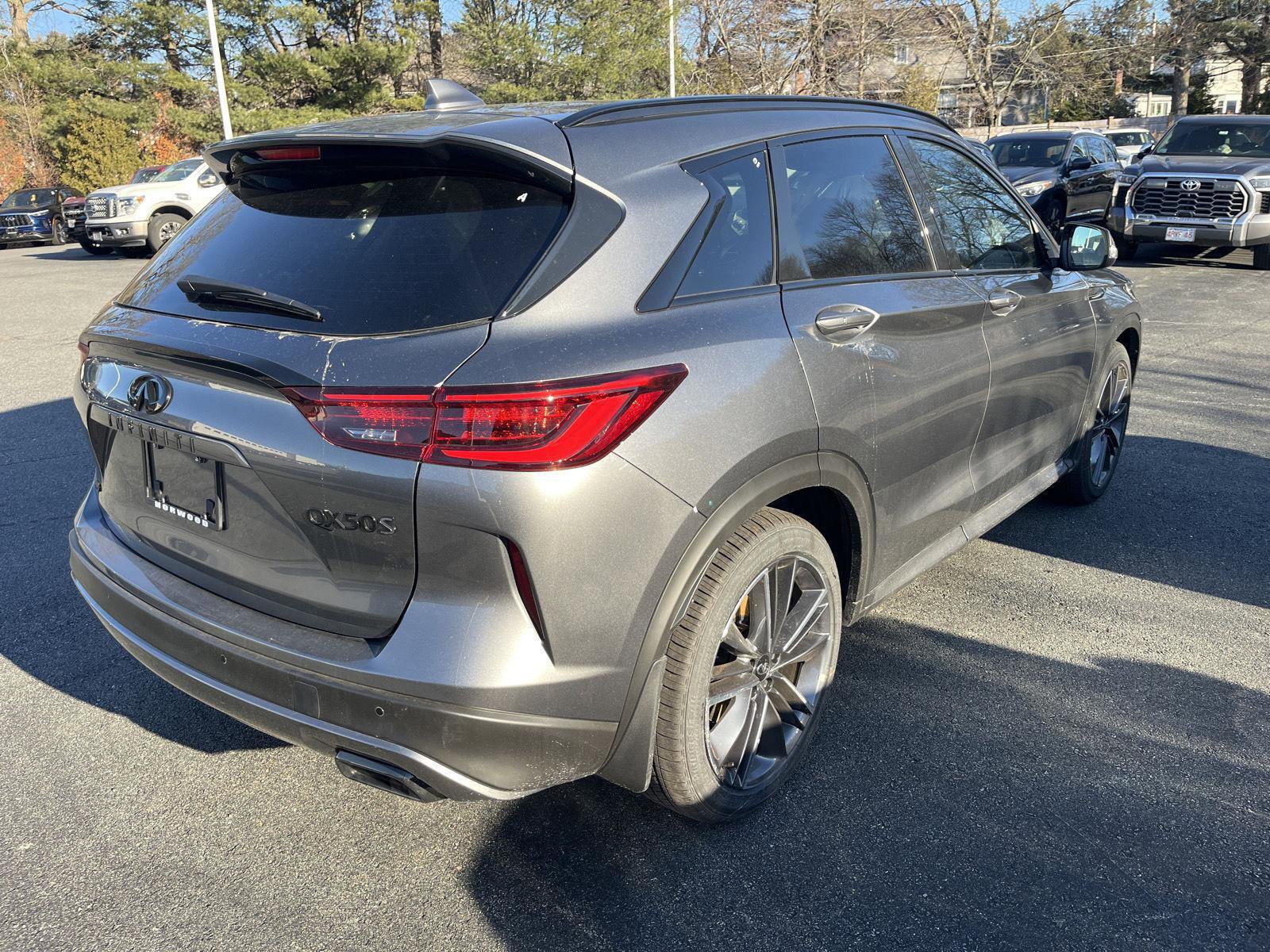 New 2025 INFINITI QX50 Sport image 3