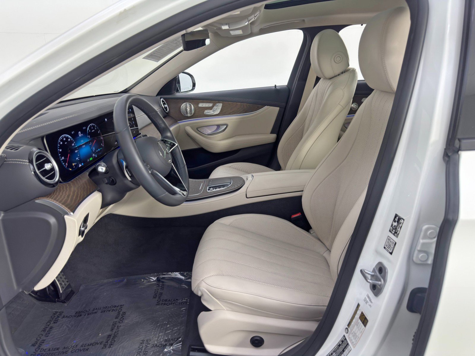 Used 2022 Mercedes-Benz E 450 4MATIC All-Terrain Wagon image 18