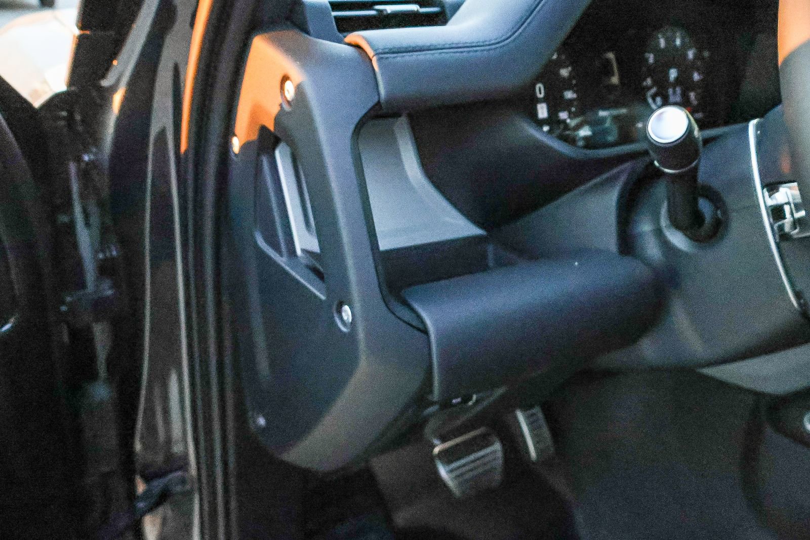 New 2026 Land Rover Defender 130 V8 image 33