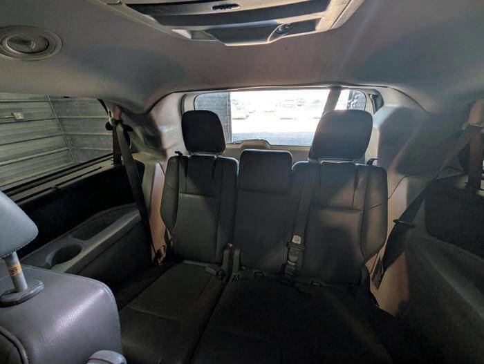 Used 2013 Volkswagen Routan SE FWD image 24