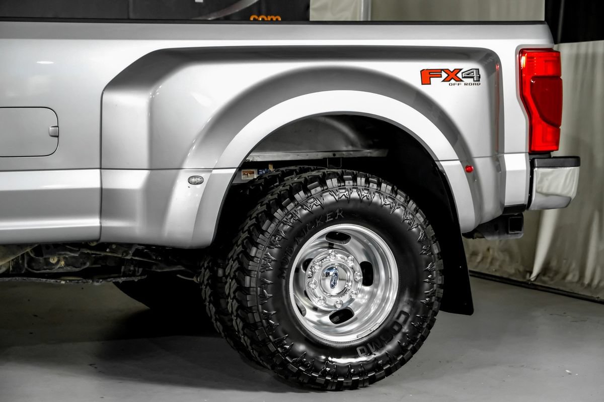 Used 2022 Ford F350 Lariat w/ Lariat Ultimate Package AWD/4WD image 13