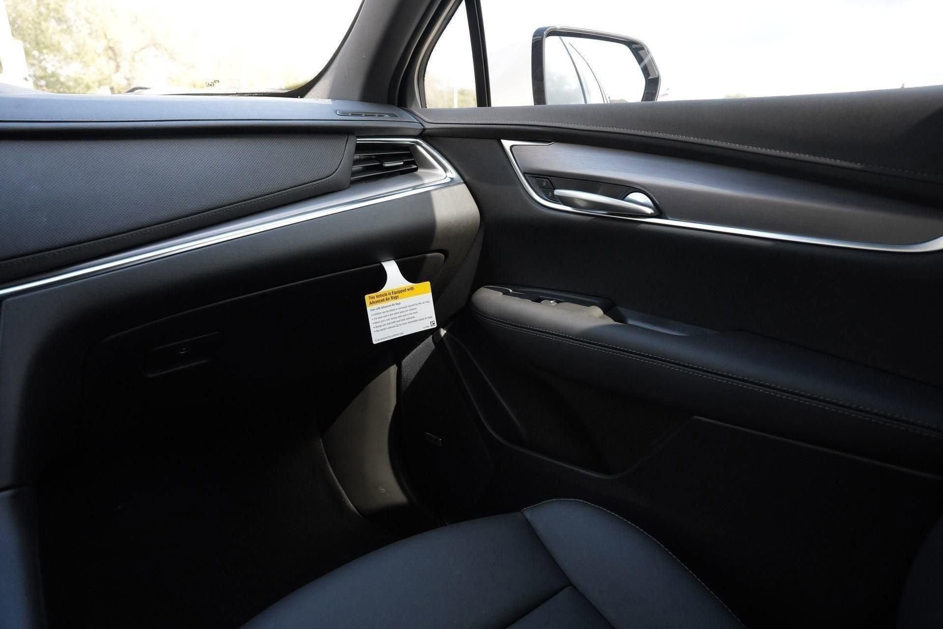 New 2026 Cadillac XT5 Luxury w/ LPO, Floor Liner Package image 8