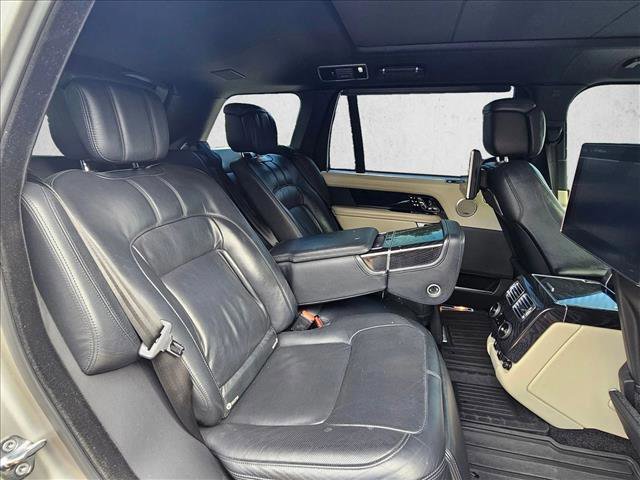 Used 2020 Land Rover Range Rover Long Wheelbase Autobiography AWD/4WD image 17