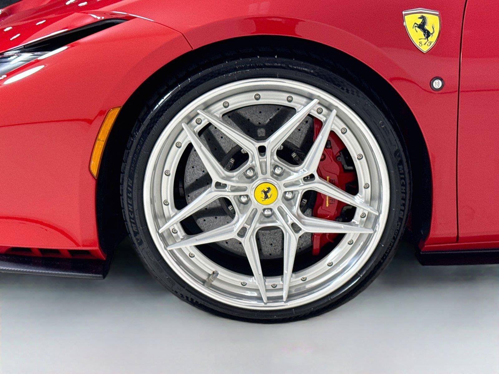 Used 2021 Ferrari F8 Tributo RWD image 40