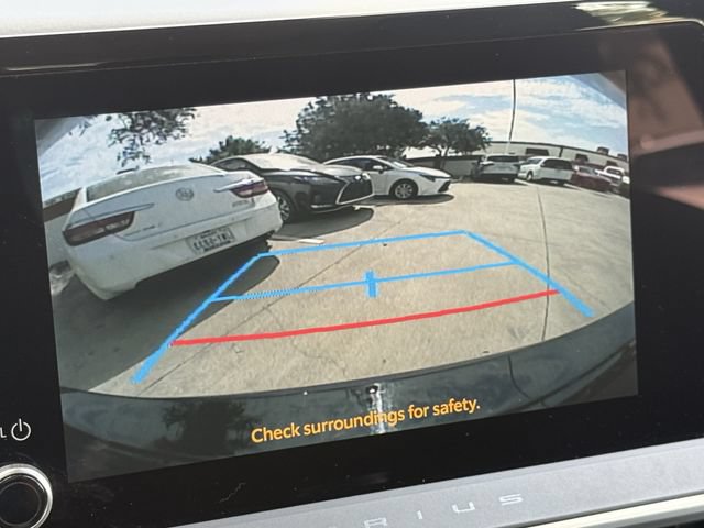 Used 2025 Toyota Prius LE FWD image 17