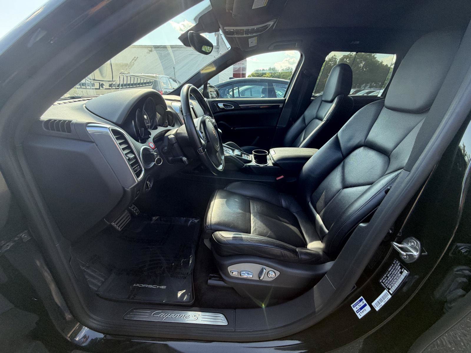 Used 2014 Porsche Cayenne S AWD/4WD image 12