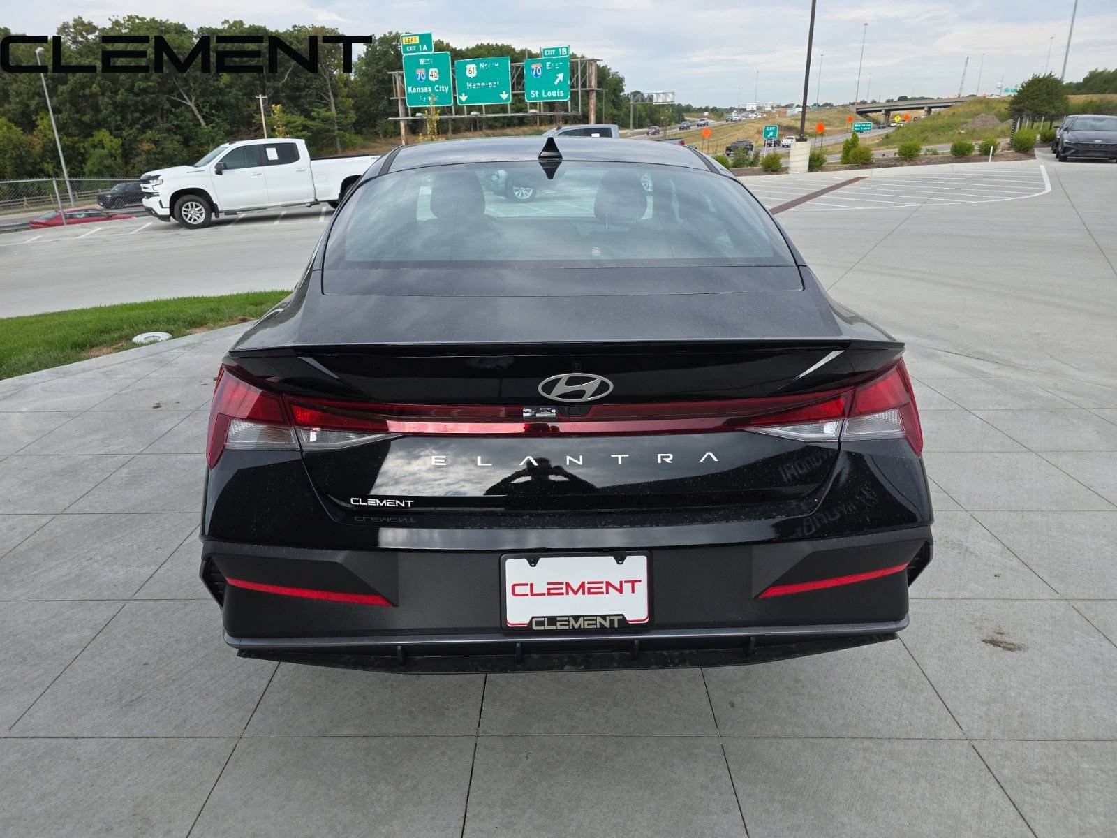 Certified 2025 Hyundai Elantra Sport FWD image 10