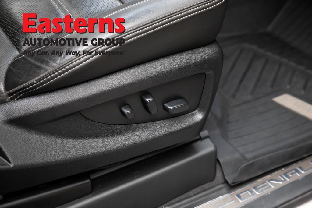 Used 2020 GMC Yukon Denali w/ Denali Ultimate Package image 40