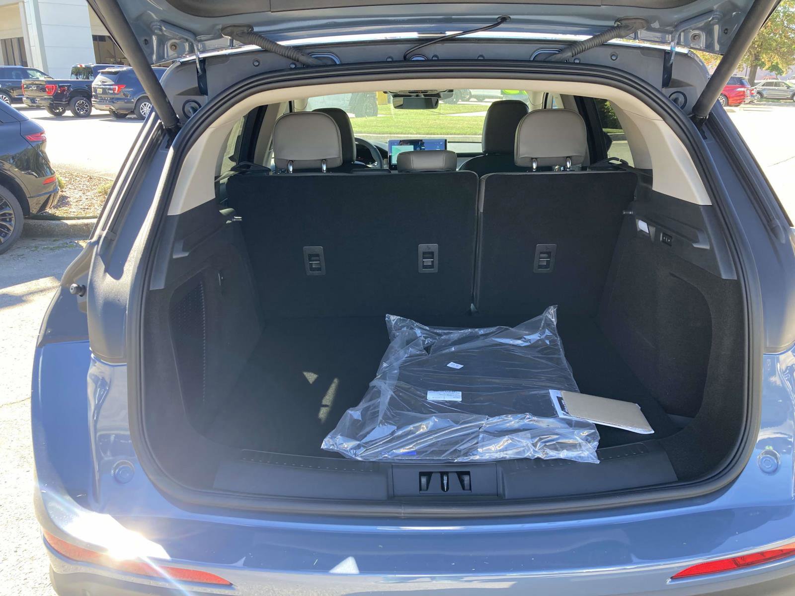 New 2026 Lincoln Corsair Premiere image 15