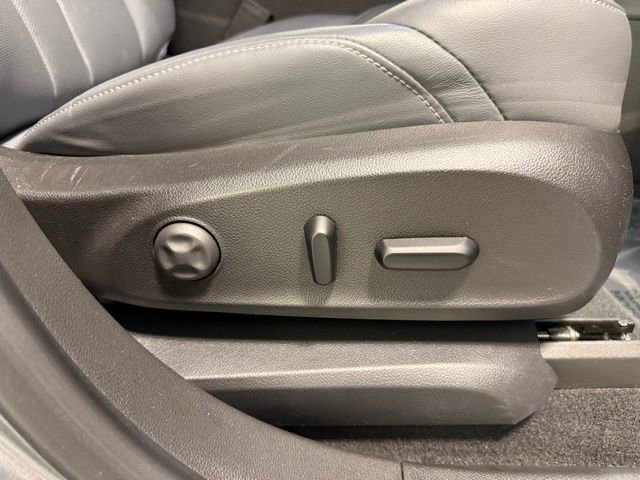 Used 2020 Buick Envision Essence FWD image 30